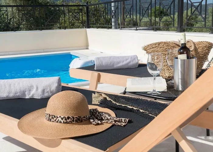 Willa Arsenoi's Pool *