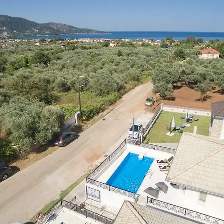 Arsenoi's Pool Villa