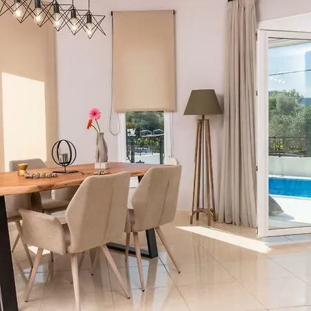 Arsenoi's Pool * سكالا بوتامياس