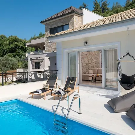 Arsenoi's Pool Villa *